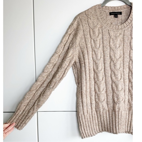 Banana Republic Cable Knit Sweater Tan Heathered Color Size Medium Warm Cozy - Picture 2 of 7